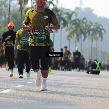 Runner Photo 7010758
