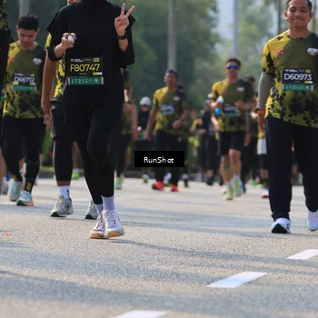 Runner Photo 7010793