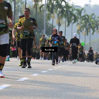 Runner Photo 7010835