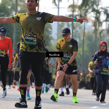Runner Photo 7010846