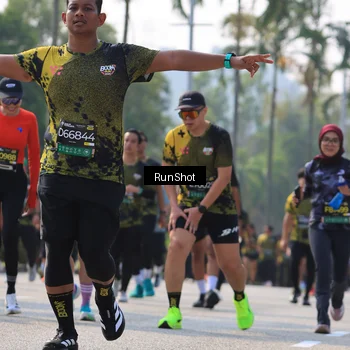 Runner Photo 7010849