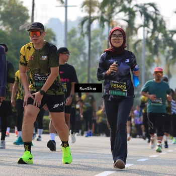 Runner Photo 7010865