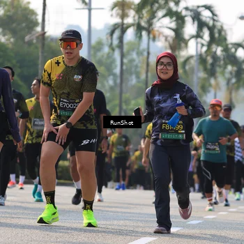 Runner Photo 7010871