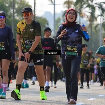 Runner Photo 7010874