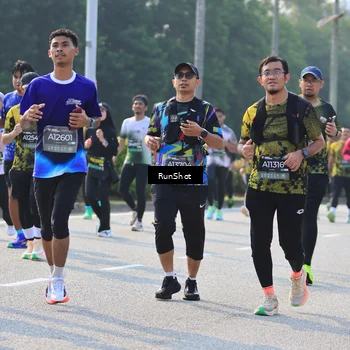 Runner Photo 7010875