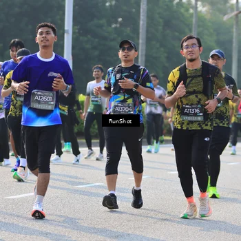 Runner Photo 7010883
