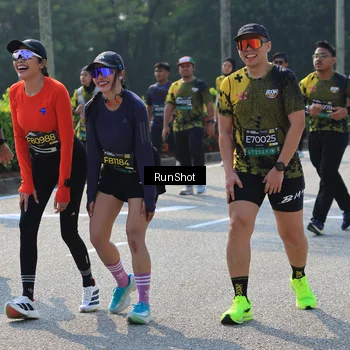 Runner Photo 7010929