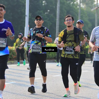 Runner Photo 7010935