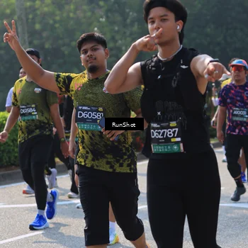 Runner Photo 7011002
