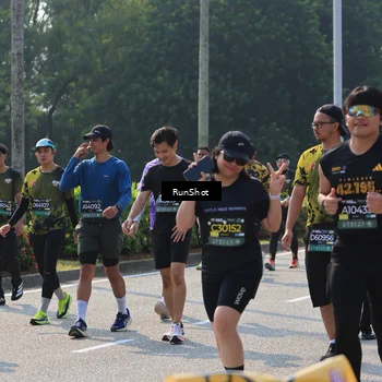 Runner Photo 7011020