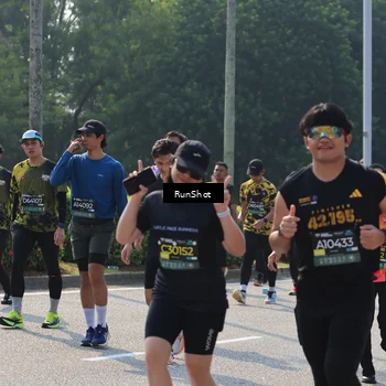 Runner Photo 7011023