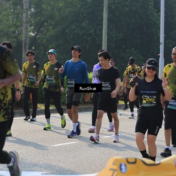 Runner Photo 7011025