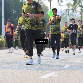 Runner Photo 7011042