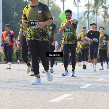 Runner Photo 7011044