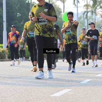 Runner Photo 7011046