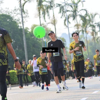 Runner Photo 7011059