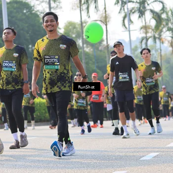 Runner Photo 7011060