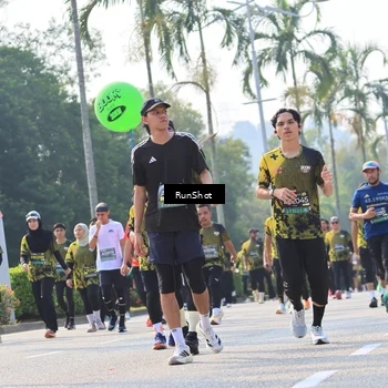 Runner Photo 7011067
