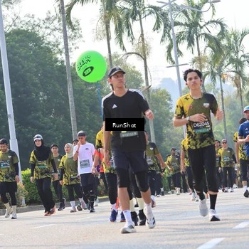 Runner Photo 7011068