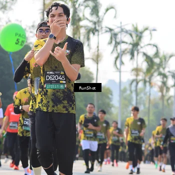 Runner Photo 7011071