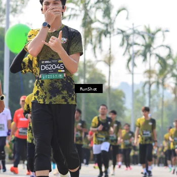Runner Photo 7011074