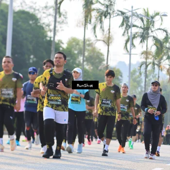 Runner Photo 7011094