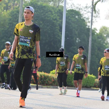 Runner Photo 7011109