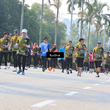 Runner Photo 7011188