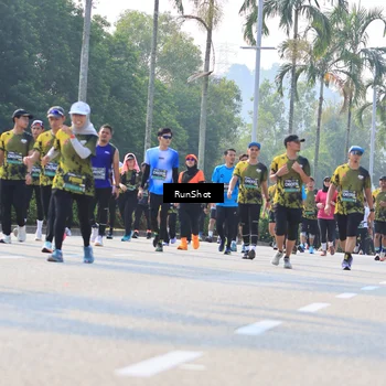 Runner Photo 7011191