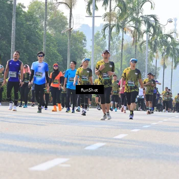 Runner Photo 7011200