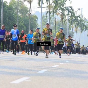 Runner Photo 7011201