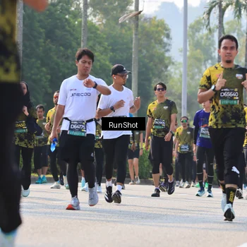 Runner Photo 7011233