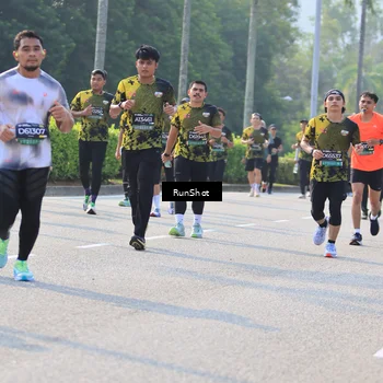 Runner Photo 7011246