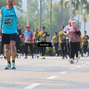 Runner Photo 7011320