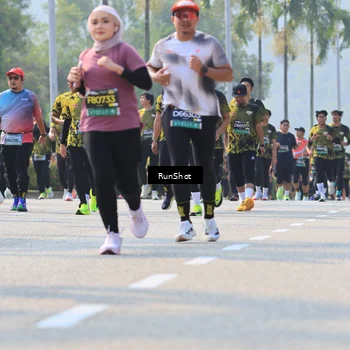 Runner Photo 7011321