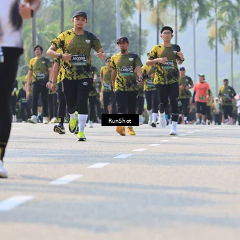 Runner Photo 7011336