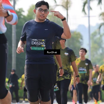 Runner Photo 7011417