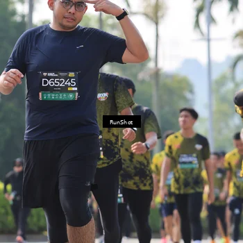 Runner Photo 7011420