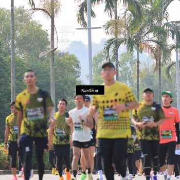 Runner Photo 7011442