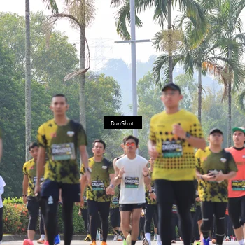 Runner Photo 7011450