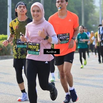 Runner Photo 7011480