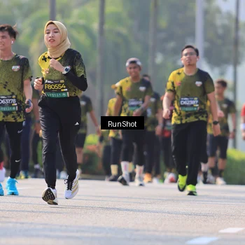 Runner Photo 7011518
