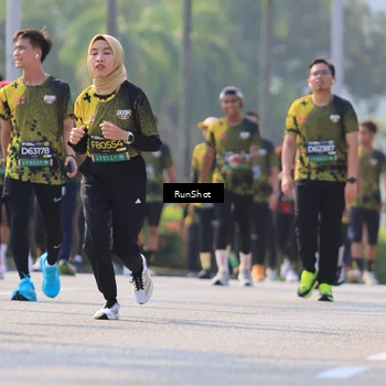 Runner Photo 7011537