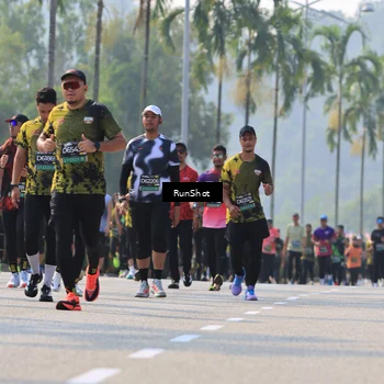 Runner Photo 7011595