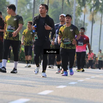 Runner Photo 7011600