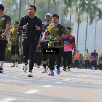 Runner Photo 7011605