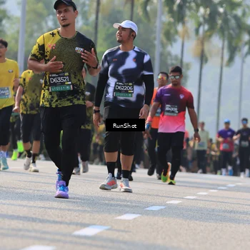 Runner Photo 7011618