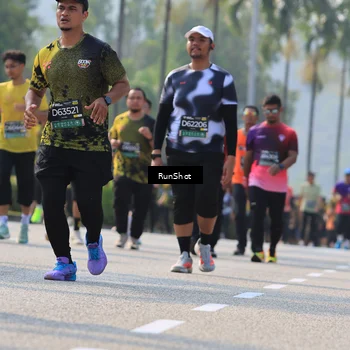 Runner Photo 7011639