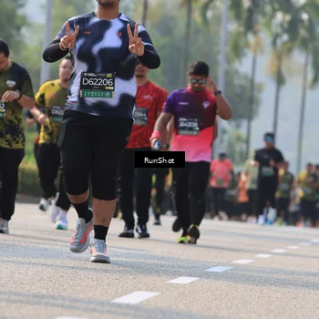 Runner Photo 7011660
