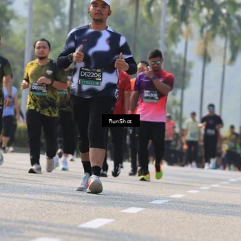 Runner Photo 7011677